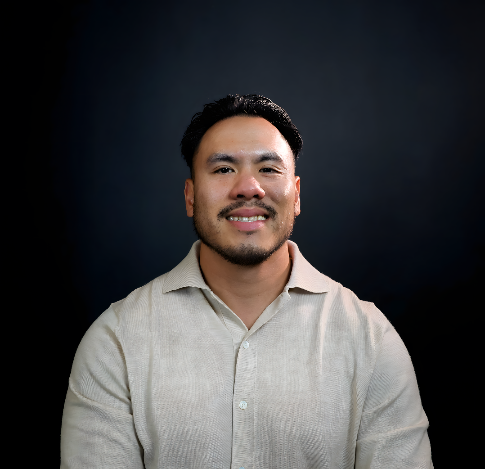 Peter Phatthong headshot